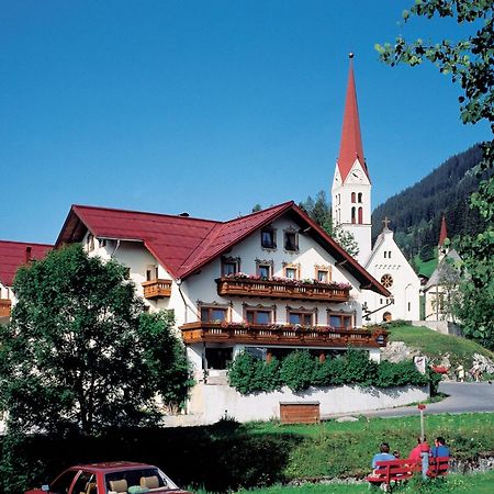 Gasthof Baren Hotel Holzgau Bagian luar foto