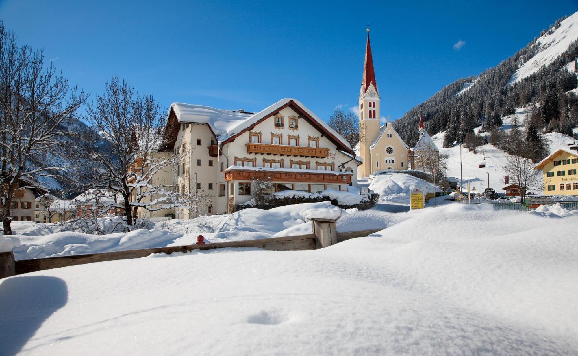 Gasthof Baren Hotel Holzgau Bagian luar foto