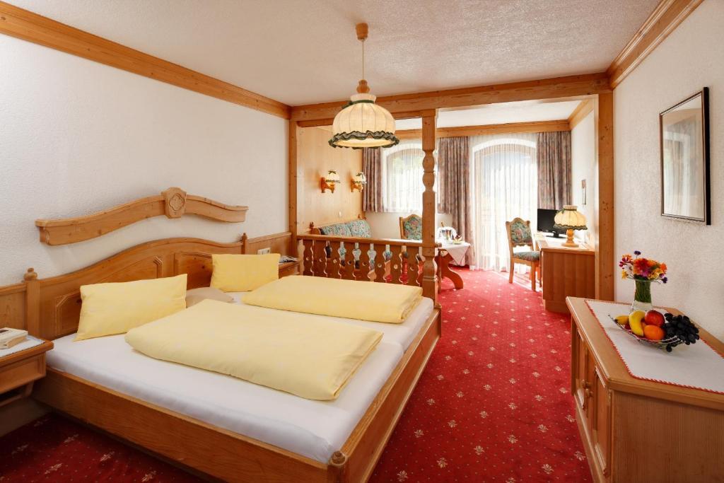 Gasthof Baren Hotel Holzgau Ruang foto